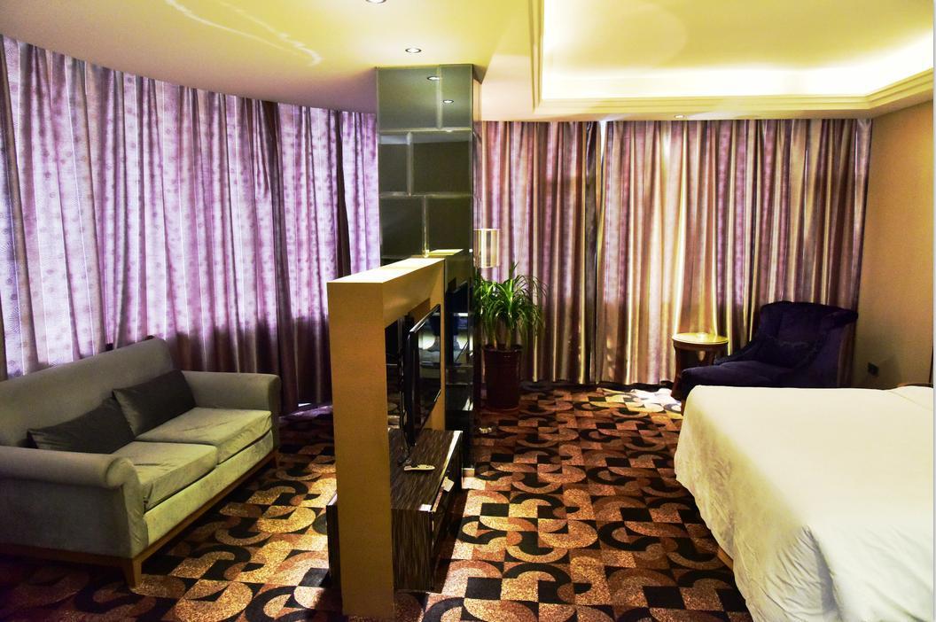 Fuke Jirui Hotel 乌鲁木齐 外观 照片