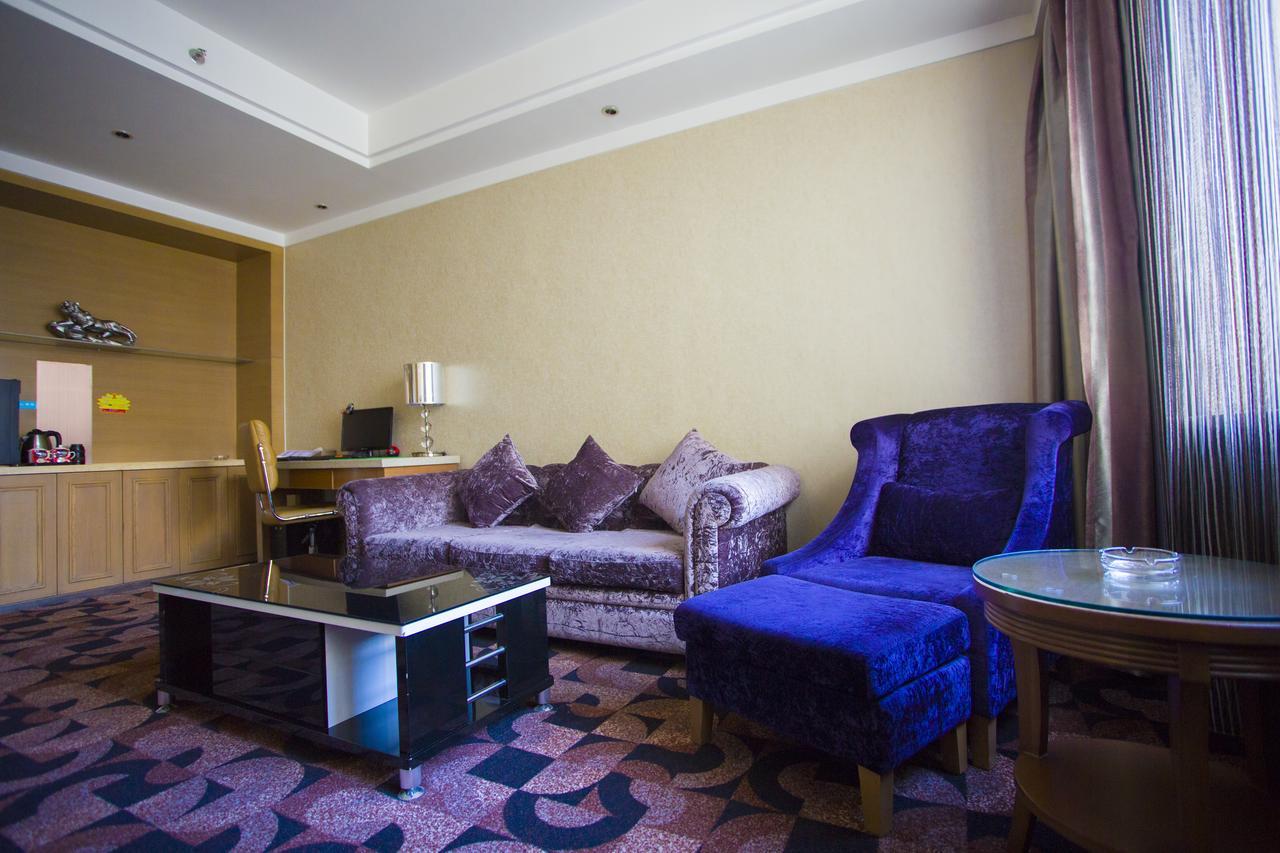 Fuke Jirui Hotel 乌鲁木齐 外观 照片