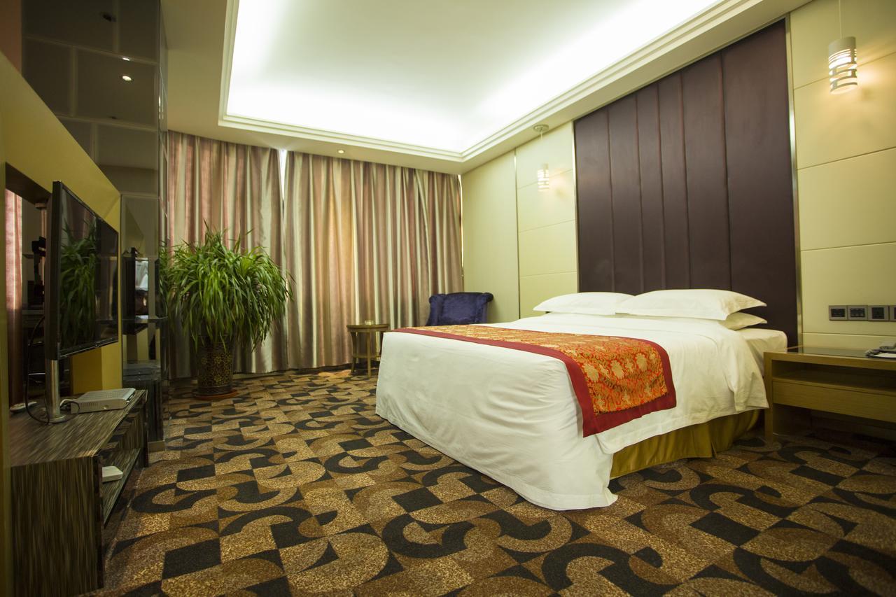 Fuke Jirui Hotel 乌鲁木齐 外观 照片