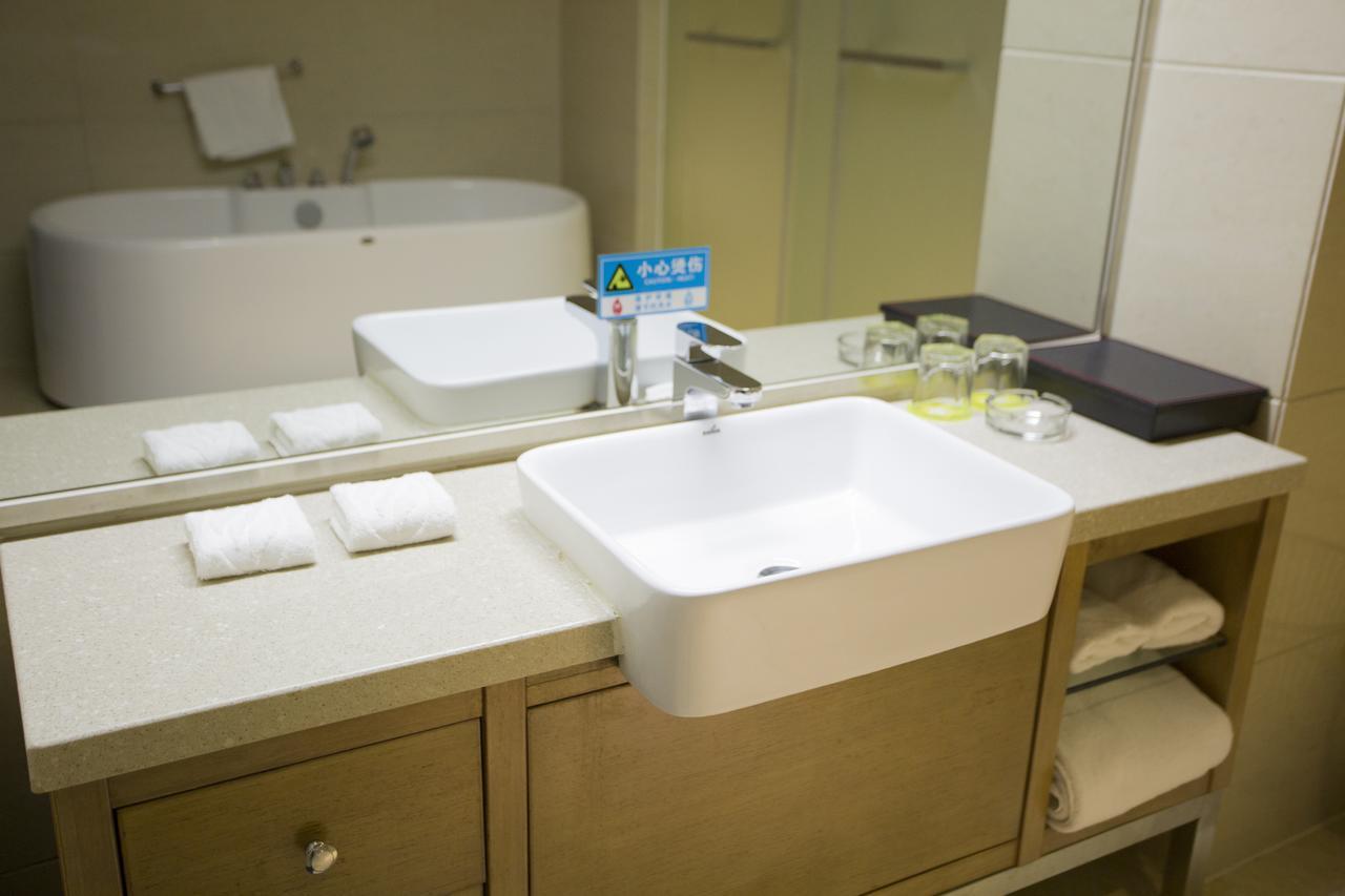 Fuke Jirui Hotel 乌鲁木齐 外观 照片