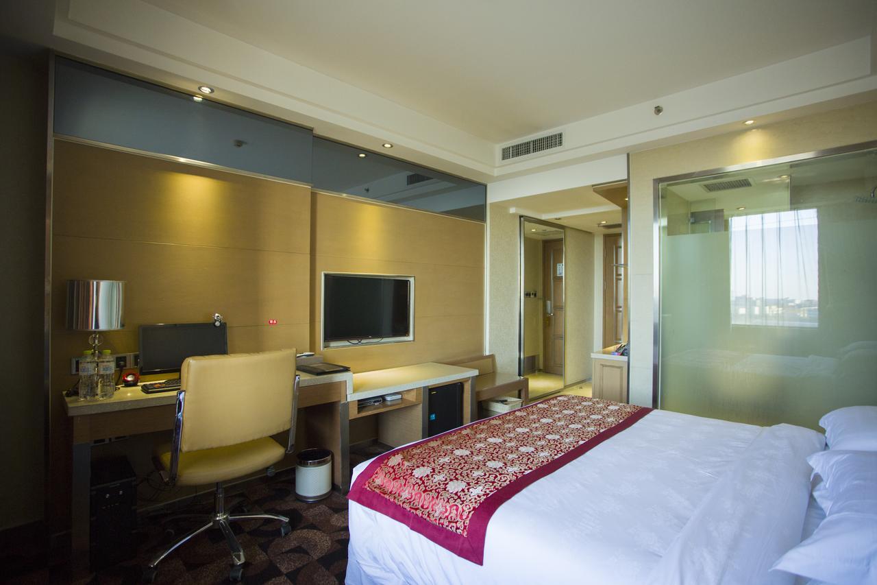 Fuke Jirui Hotel 乌鲁木齐 外观 照片