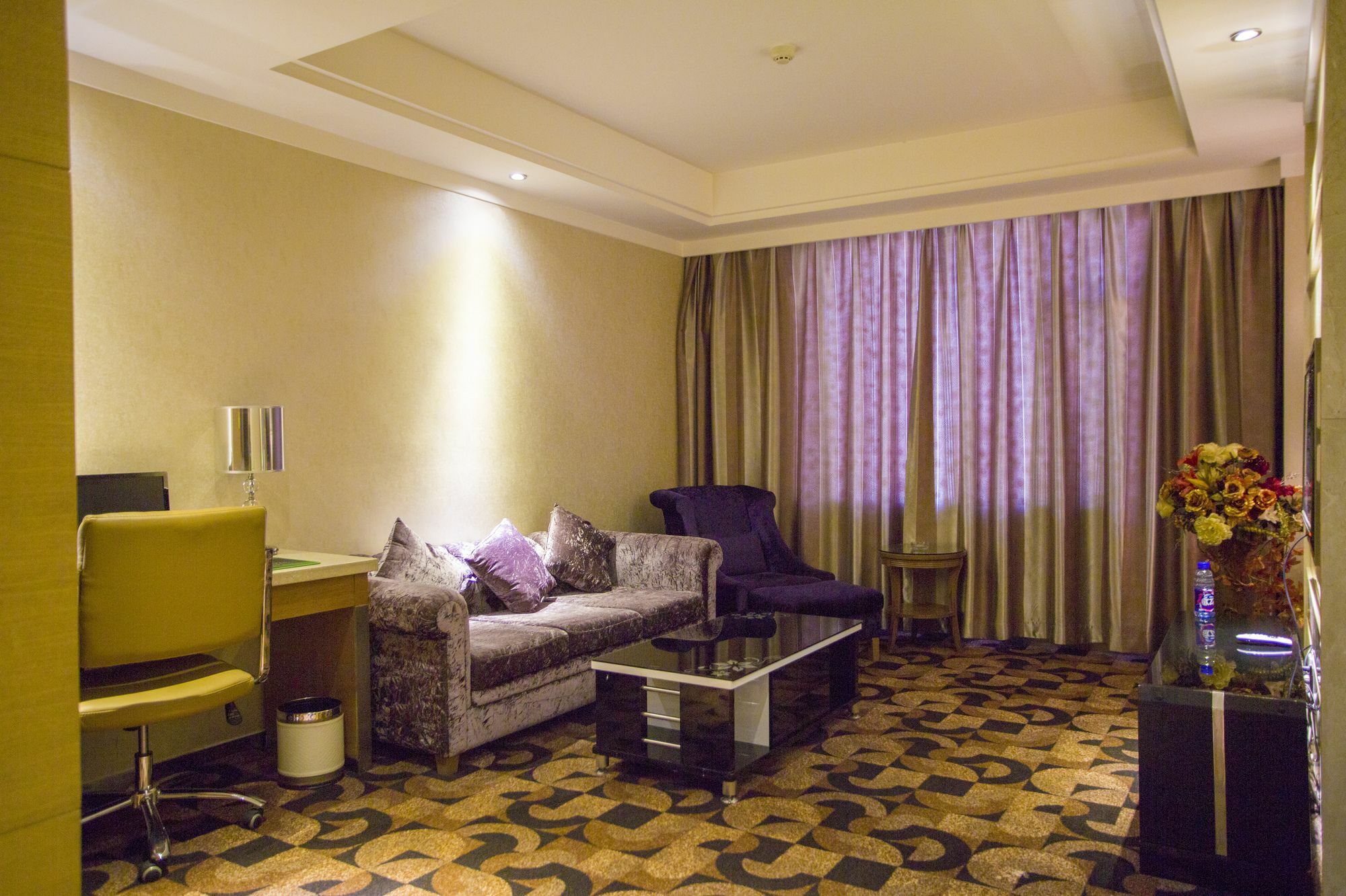 Fuke Jirui Hotel 乌鲁木齐 外观 照片
