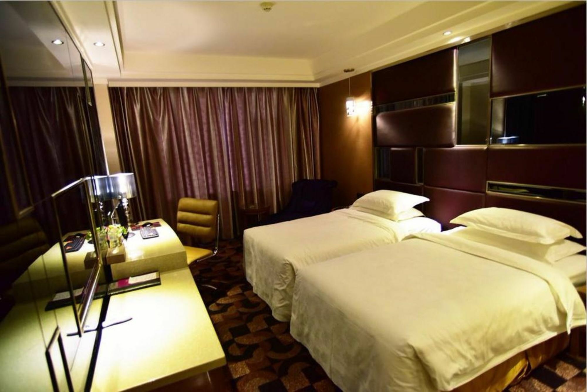 Fuke Jirui Hotel 乌鲁木齐 外观 照片